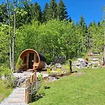 Ferienhaus Lechner Am Waldrand Mit Sauna & Badefass, Bergblick Und Naturgarten
