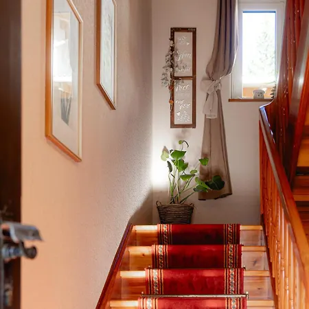 Lechner Am Waldrand Mit Sauna, Bergblick Und Naturgarten