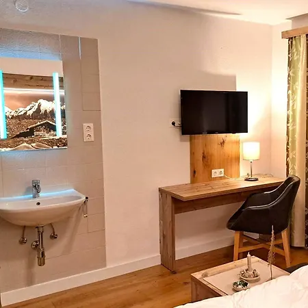 Lechner Am Waldrand Mit Sauna, Bergblick Und Naturgarten