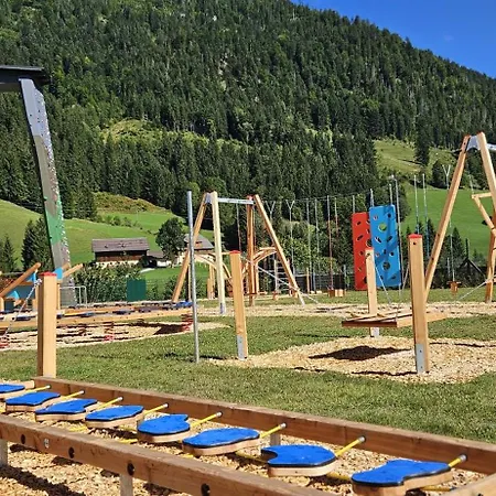 Lechner Am Waldrand Mit Holzfasssauna & Aussendusche, Bergblick Und Naturgarten