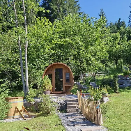 Lechner Am Waldrand Mit Holzfasssauna & Aussendusche, Bergblick Und Naturgarten