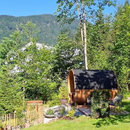 Lechner Am Waldrand Mit Holzfasssauna & Aussendusche, Bergblick Und Naturgarten